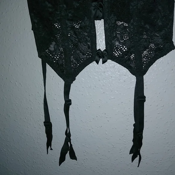 Victoria Secret 34C Black Bustier Garter Belt Lingerie - Picture 2 of 7